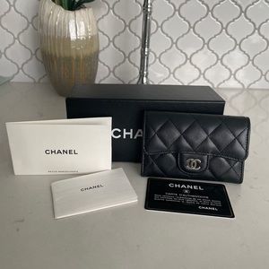 100% Authentic Chanel Classic Card holder, black lambskin, SHW
